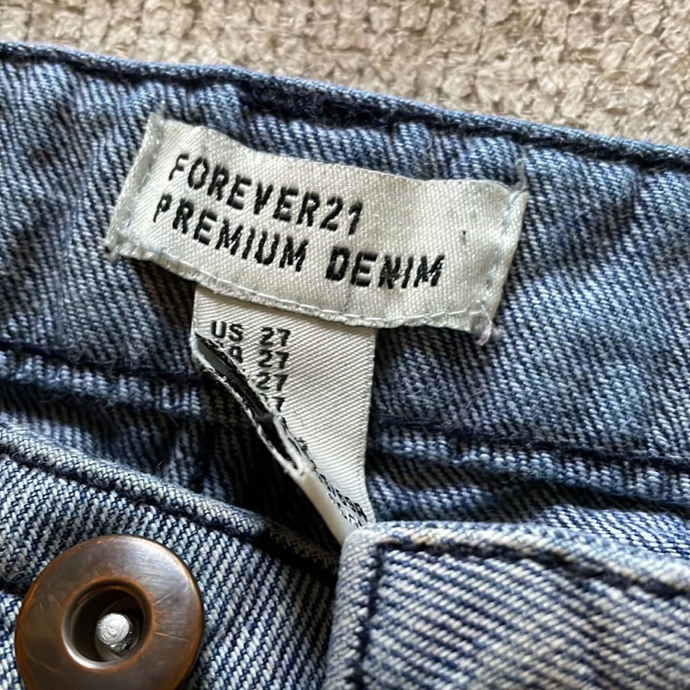 Two toned Forever 21 denim shorts - Picture 2 of 4